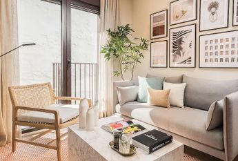 Calle de la Farmacia, Madrid, Community of Madrid 28004