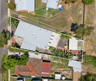 Spacious Family Home Close to Hospital - Photo 5