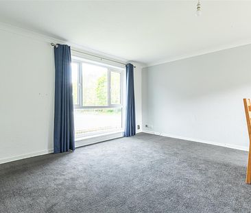 To Let 1 Bed Flat - Photo 5