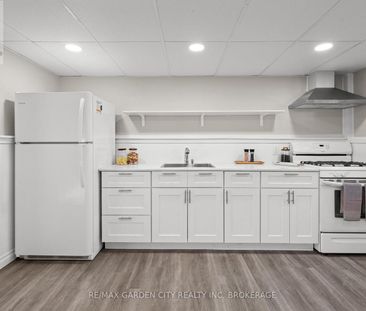 LOWER. - 49 BENDINGROAD CRESCENT, St. Catharines, Ontario, L2N5R4 - Photo 2