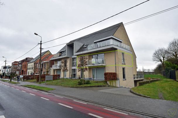 Prachtig appartement net buiten het centrum van Eeklo! - Photo 1