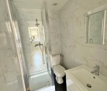 Studi entièrement meublé - Photo 3