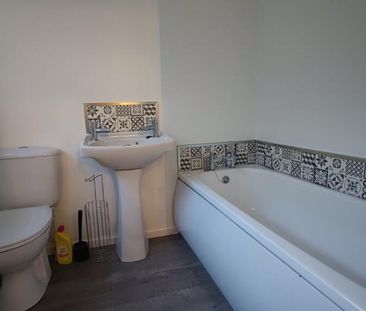 7 Holm Terrace, Dromore, BT25 1HN - Photo 4