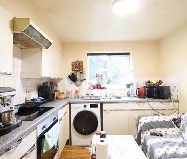 Torridon Court, Moray Close, Edgware, Middlesex, HA8 - Photo 5