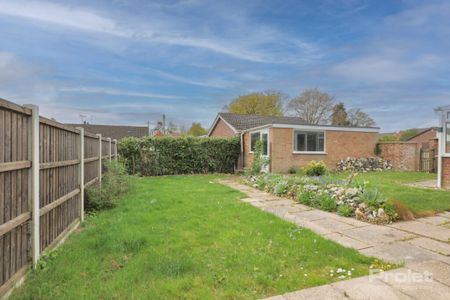 Brecklands Road, Brundall, NR13 5PE - Photo 3