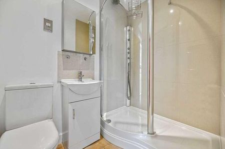 Amazing Two Double Bedroom Apartment In Victoria Dock, E16 - Photo 4