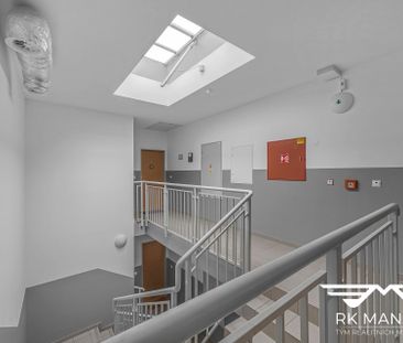 Pronájem bytu 2+kk 43 m², Lomená 283, Zbuzany - Fotografie 2