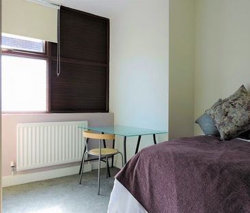 2A Porterbrook Apartments, Broomhall – BILLS INCLUDED! - Photo 2