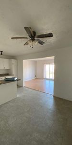 GRAND ET LUMINEUX 4.5 DISPONIBLE 1er MARS 2025 - Photo 4