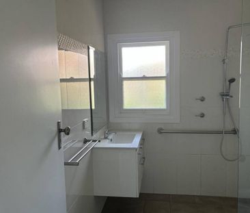 WELL PRESENTED FAMILY HOME CLOSE TO THE CBD! - Photo 5