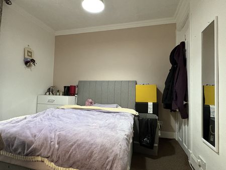 Room in a Shared Flat, Nicolson Street, EH8 - Photo 4