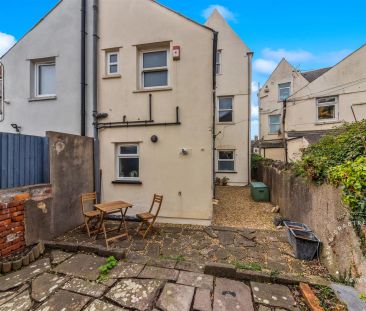 1 Bedroom Flat - Photo 1