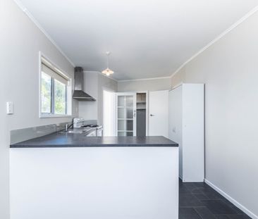 12 Griffiths Grove, Newlands - Photo 2