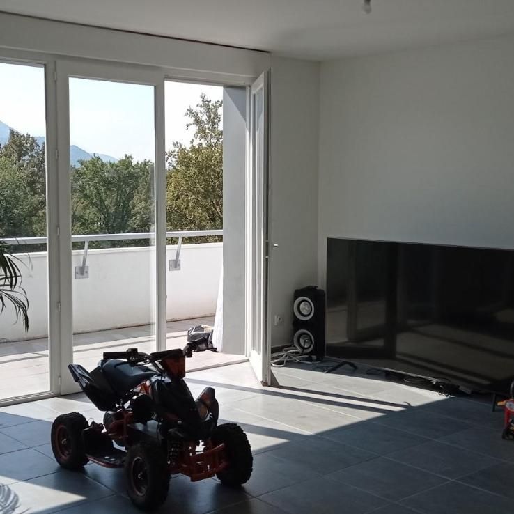 Location Appartement 3 pièces 71m² MEYLAN 38240 - Photo 1