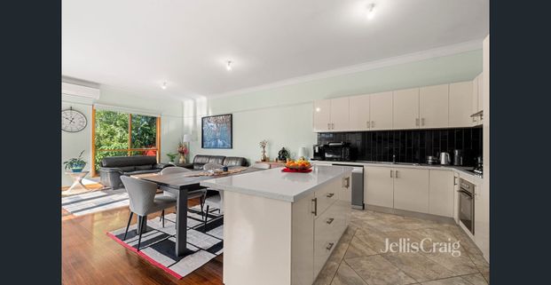 Perfectly Positioned 3-Bedroom Home in the Heart of Heidelberg - Photo 1