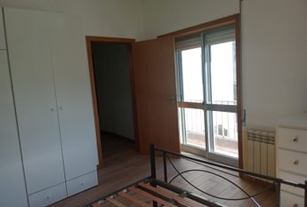 Bom apartamento T2 remodelado, parcialmente mobilado, em Aveiro!