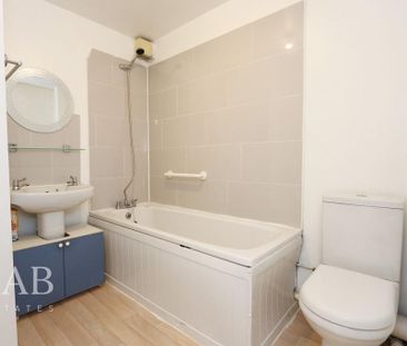 Studio to rent - Photo 5