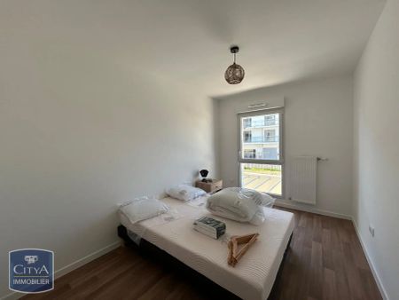 Appartement à louer 3 pièces 65.77m² - Photo 2