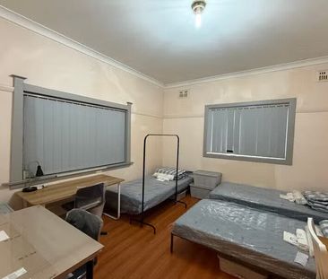 Kingsford - Photo 1