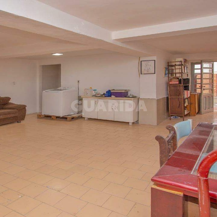 Casa Residencial com 3 dormitórios e 2 vagas de garagem no bairro Jardim Botânico - COD: 21350 - Foto 1