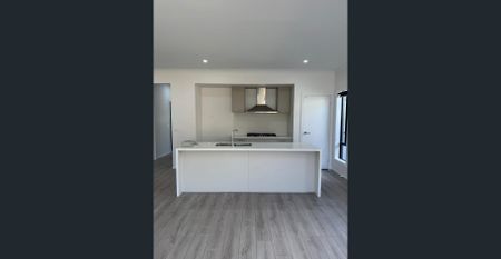 Modern Family Living in the Heart of Berwick - Photo 5