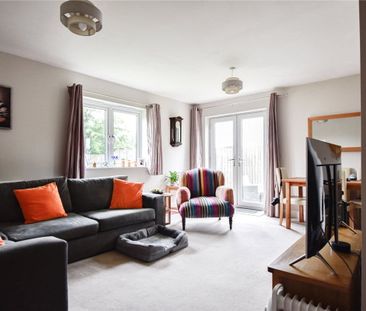 Well presented 2 bedroom apartment to rent in the popular village o... - Photo 5