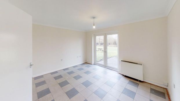 1 bedroom ground floor flat to rent - Photo 1