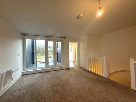 3 bed town house to rent in Granite Rise, Pinhoe, EX4 - Photo 3