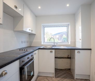 2 bedroom terraced house to rent - Photo 6