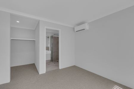 Four Bedroom Family Home in Kwinana Town Centre - Photo 4