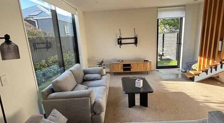 Sunny Standalone House in Addington! - Photo 5