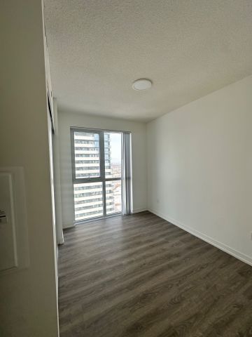 For Lease - 8 interchange Way Unit# 3212, Vaughan, Ontario - Photo 2