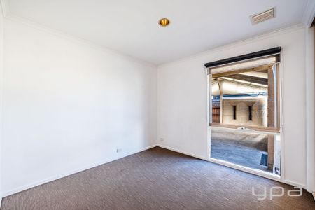 Prime Location in Hoppers Crossing! - Photo 2
