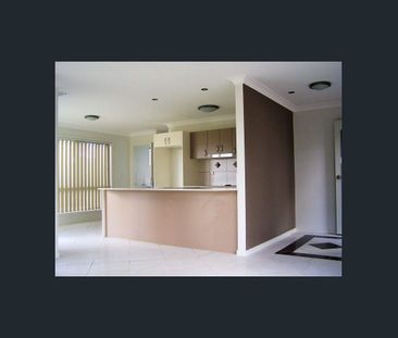 Stylish 3-Bedroom Townhouse with Alfresco Living - Photo 1