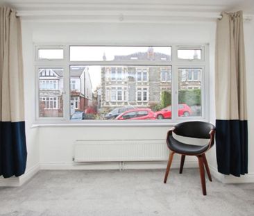Recently redecorated on bed ground floor flat in Bishopston. Availa... - Photo 2
