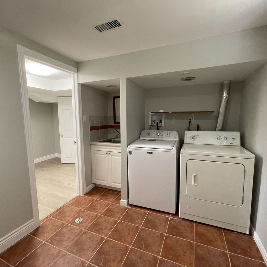 For Lease - 334 Stevenson Road Unit# Lower, Oshawa, Ontario - Photo 1