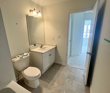 For Lease - 3327 Thunderbird Promenade, Pickering, Ontario - Photo 2