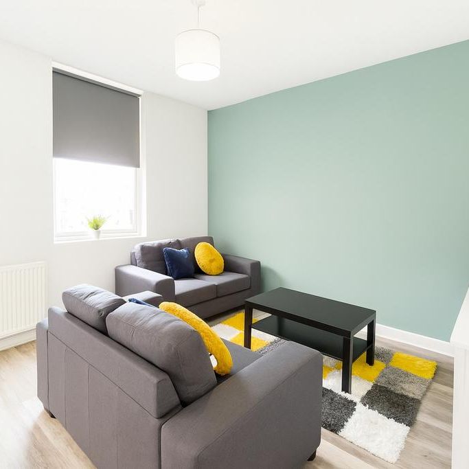 3 bedroom flat to rent - Photo 1