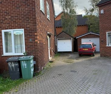 4 Bed Semi-Detached House, Whelan Ave, BL9 - Photo 4