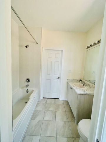 For Lease - 82 Madoc Place Unit# Second-floor suite, Vaughan, Ontario - Photo 4