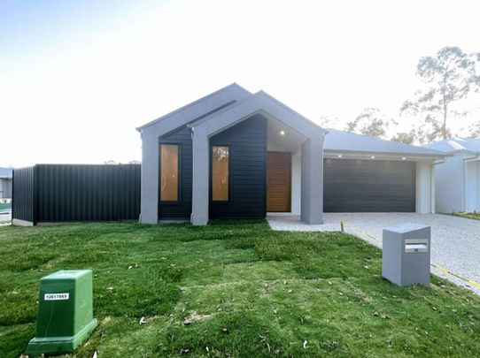 Pallara’s Premier Brand-New Home Privacy, Style & Comfort - Photo 1