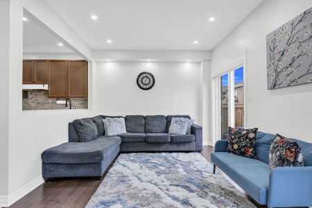 For Lease - 564 Bessborough Drive, Milton, Ontario - Photo 2