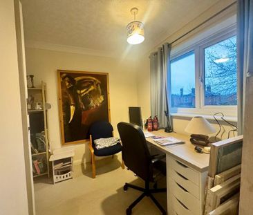 4 bedroom link detached house to rent - Photo 4