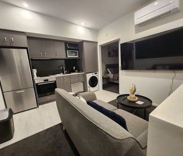 1 bed 1 bath Flat/apartment in Hutt Central! - Photo 2