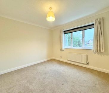 4 bedroom detached house to rent - Photo 2