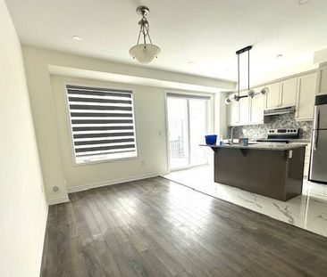 For Lease - 38 William F. Bell Parkway, Richmond Hill, Ontario - Photo 3