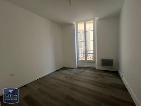 Location Appartement 3 pièces 92m² MARSEILLE 2ème - Photo 4