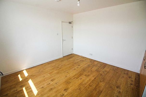 1 Bed Flat for Rent in Station Street Kirkby in Ashfield - Photo 1