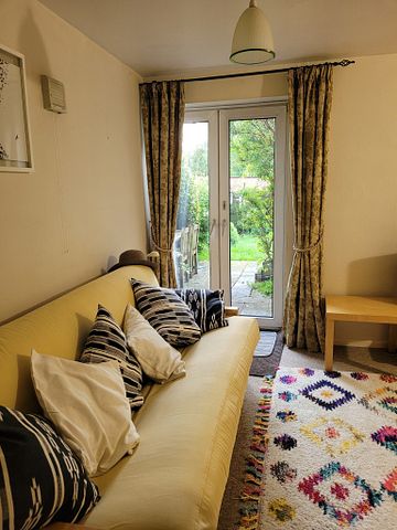 Attractive One Bedroom Flat in Quiet Leafy Street, 3 Miles from Oxford and Close to Oxford Parkway Rail Station - Photo 5