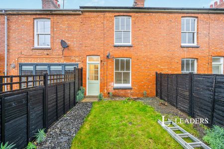 3 bedroom house to rent Jubilee Terrace, Stony Stratford, Milton Keynes, MK11 - Photo 5